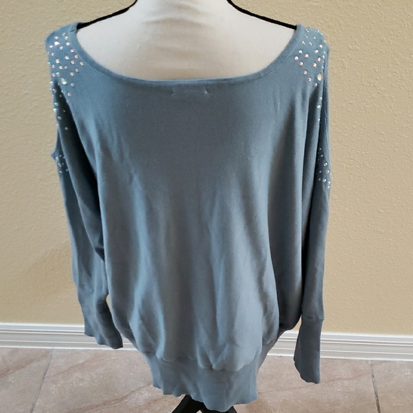 VENUS NEW Light Blue Sweater Adorned with Crystals - Picture 4 of 7